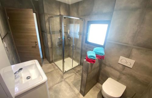 Gueberschwihr Bed & Breakfast | La Chambre aux Bouteilles - Domaine GUETH - Vins d'Alsace et oenotourisme