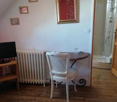 Cherbourg-en-Cotentin Bed & Breakfast | La Chambre d'hôte de Chris