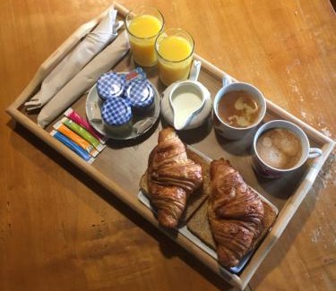 Castelnou Bed & Breakfast | la chambre de l'auxineill