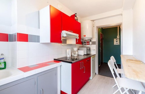 Saint - Michel Apartment | La chambre des secrets/parking/wifi