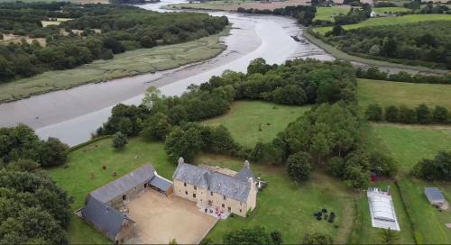 La Roche-Jaudy Bed & Breakfast | La Chambre du Manoir