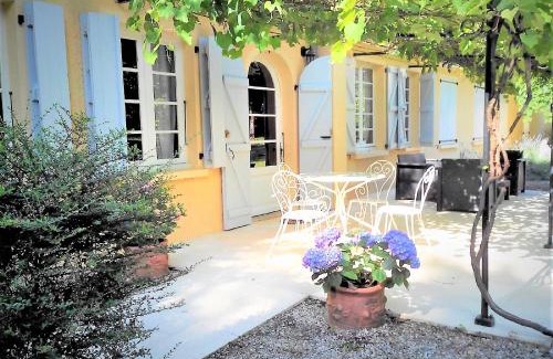 Strenquels House | La Chapelle du Chateau Lagarrigue