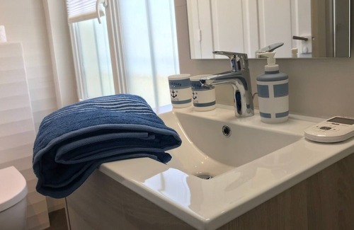 Denneville House | La Charmant, Just a few seconds walk to the beach !