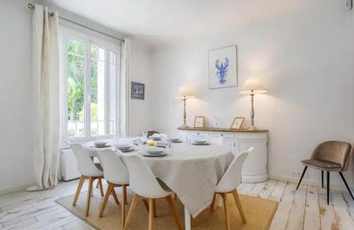 Deauville City Centre House | La charmante maison blanche