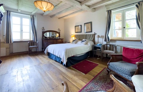 Sainte-Alvere-Saint-Laurent-les-Batons Bed & Breakfast | La chaumière