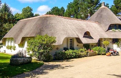 Pleuven House | LA CHAUMIERE - maison familiale, 8' des plages, 8 pers