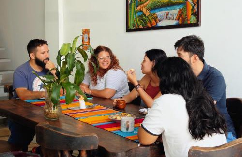 Armenia House | La Chiva Hostal Armenia