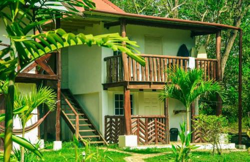 Las Escobas del Venado House | La Choza Playa Venao