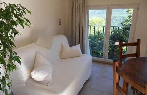Meounes-les-Montrieux House | La Cigale Provence Méounes, green Provence, near the sea, calm, without opposite