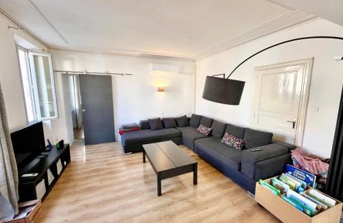 Bram House | La circulade - Maison de caractère avec jardin