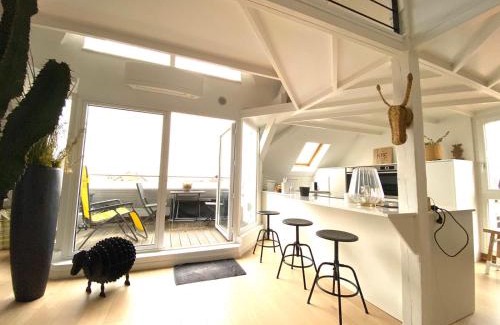 Old Town Apartment | LA CLE DES TOITS
