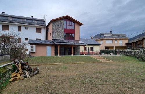 Paramo del Sil House | La Cochorla