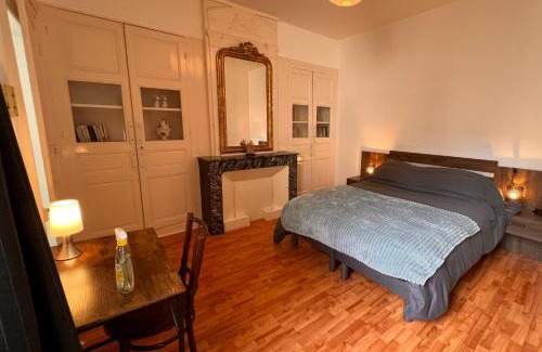 Rochefort Apartment | La Colbertine - Charming Apartment in Place Colbert