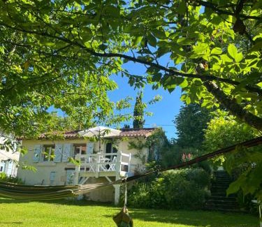 Saint-Romain House | La Colline de Tilleul - Les Deux Puits - Cosy Cottage with swimming pool near Aubeterre