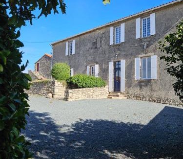Mauleon House | La Commanderie Grand Gite 10kms " Puy duFou"