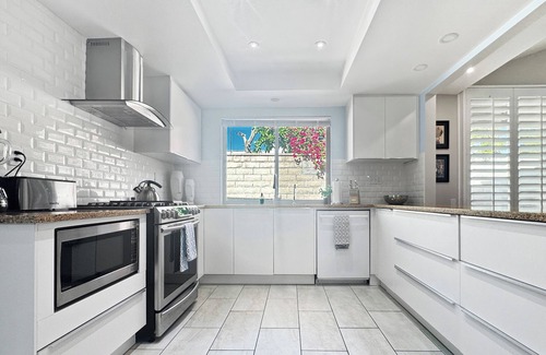 Canyon Corridor Condo | La Condesa Oasis: Luxe Condo Spa Mountain View