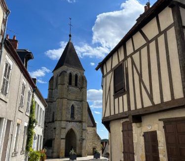Vierzon Apartment | La confiserie , vierzon , proche gare , tout confort