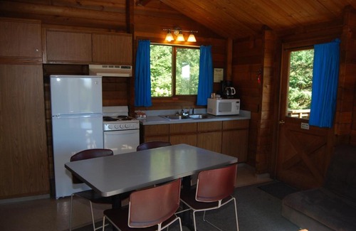 La Conner Resort | La Conner Camping Resort Beach Cabin 1
