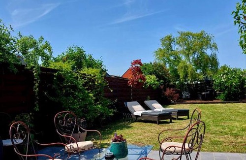 Chievres House | La Constance