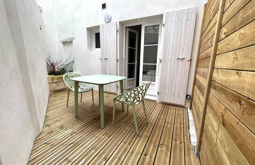 Rochefort Apartment | La Corderie - Apartment on Quai aux Vivres
