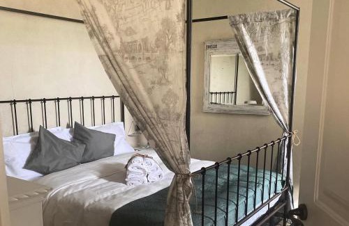 Bardino Vecchio Bed & Breakfast | La Corte Del Gallo Quality BeB