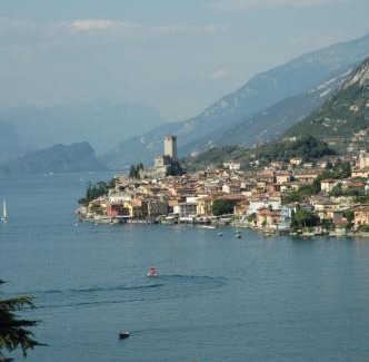 Malcesine Apartment | La Corte Di Magù