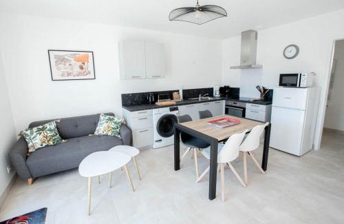 Les Mathes House | LA CORVETTE Maison avec piscine/parking/wifi/plages 5kms
