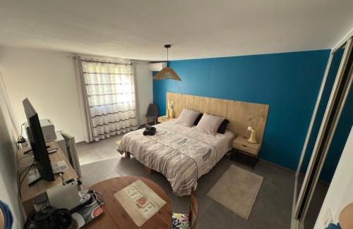 Narbonne House | LA COSTA