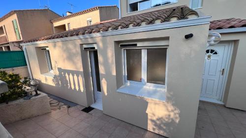 Narbonne House | LA COSTA