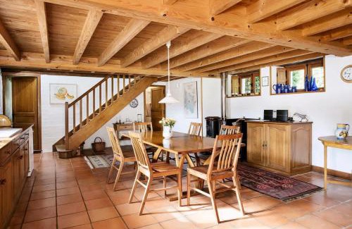 Nanteuil-de-Bourzac House | La Cotte Remote house for family getaway in Périgord