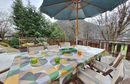 La Giettaz Apartment | La Coufa, spacieux Duplex en chalet, terrasse, jardin, vues montagnes