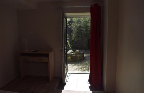 Lussas House | La Cour de l'Olivier