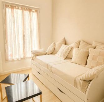 Sainte Marie - Saint Leon Apartment | La cour Havraise