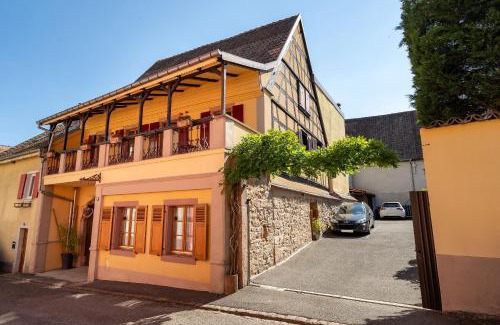 Saint-Hippolyte Apartment | La Cour St-Fulrad - Appartements