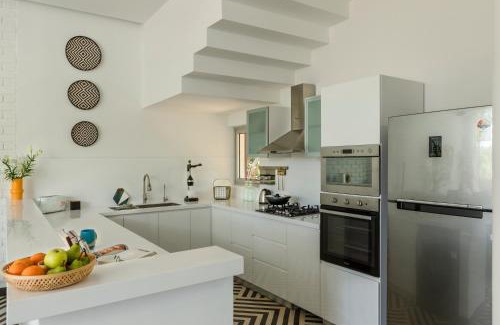 Parra Villa | La Covelo, 3BHK Villas very close to Assagao with Private Pool, Terrace, Garden, Kitchen & Security