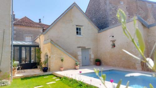 Coulanges-la-Vineuse House | La Croix au Maitre