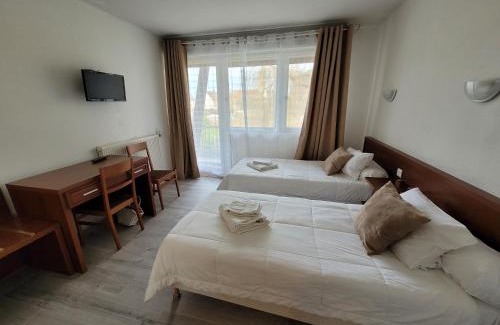 Beaurepaire-en-Bresse Hotel | La Croix Blanche