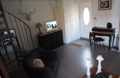 Nuits-Saint-Georges Apartment | La Cuvée-Saint-Georges