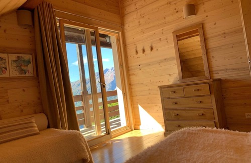 Villard-Reculas Ski Chalet | La Darse, Chalet sleeps 10 in the village of Villard Reculas, Alpe d'Huez.