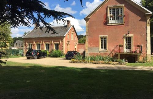 Morigny-Champigny House | LA DEMEURE DE LA JUINE