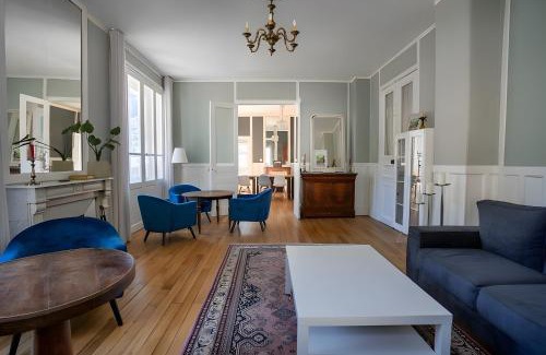 Mont-Dore House | La Demeure Du Tabellion