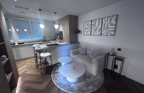 La Demi - Lune Apartment | La Demi Lune