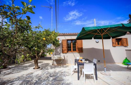 Quartiere XXIV Don Bosco Villa | La Dimora di Tota - villa al mare con piscina, Otranto