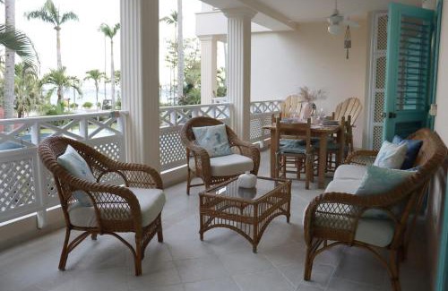 La Iglesia Apartment | La Dolce Vita Beachfront Apt 9