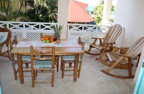 La Iglesia Apartment | La Dolce Vita Beachfront Apt 9
