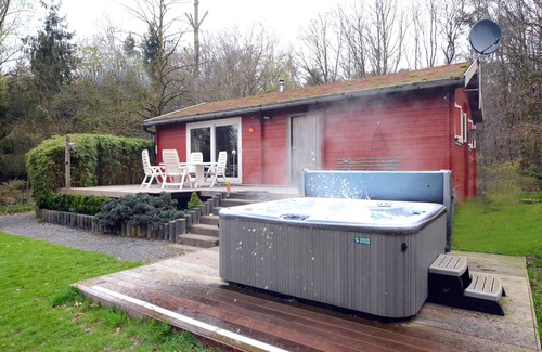 Knesselare Ski Chalet | La Dolce Vita cosy chalet in the middle of nature with sauna and jacuzzi