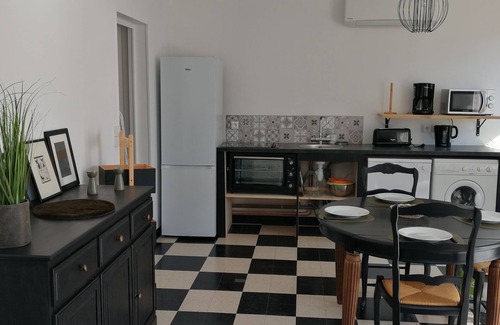 Vals-les-Bains Apartment | La dolce Vita gite with terrace and view close to everything