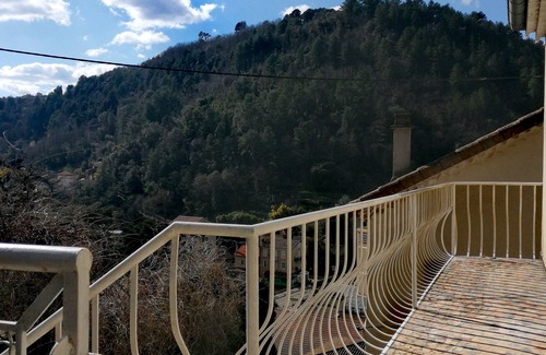 Vals-les-Bains Apartment | La dolce Vita gite with terrace and view close to everything