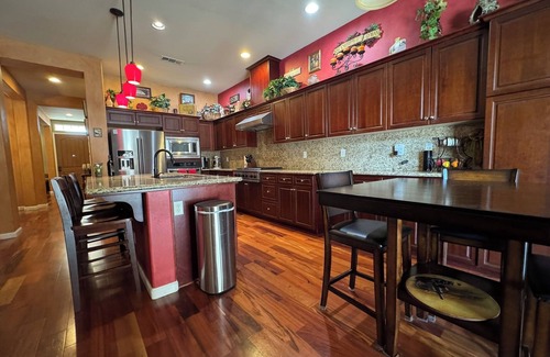 Clovis House | La Dolce Vita - Gorgeous 4-bedroom house in prestigious Clovis