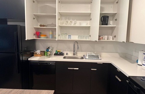 Little Tokyo House | LA Escape Cozy 2BR King in DTLA's Little Tokyo District